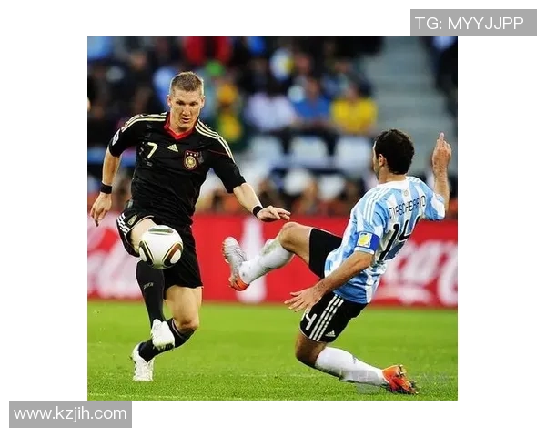 德国足球明星精彩过人技巧集锦视频展现足球魅力与技术之美