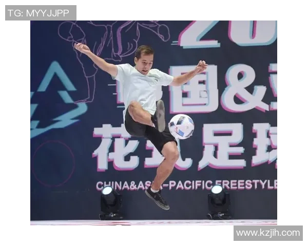 足球明星与花式足球的较量谁更胜一筹探讨技巧与魅力的对比分析